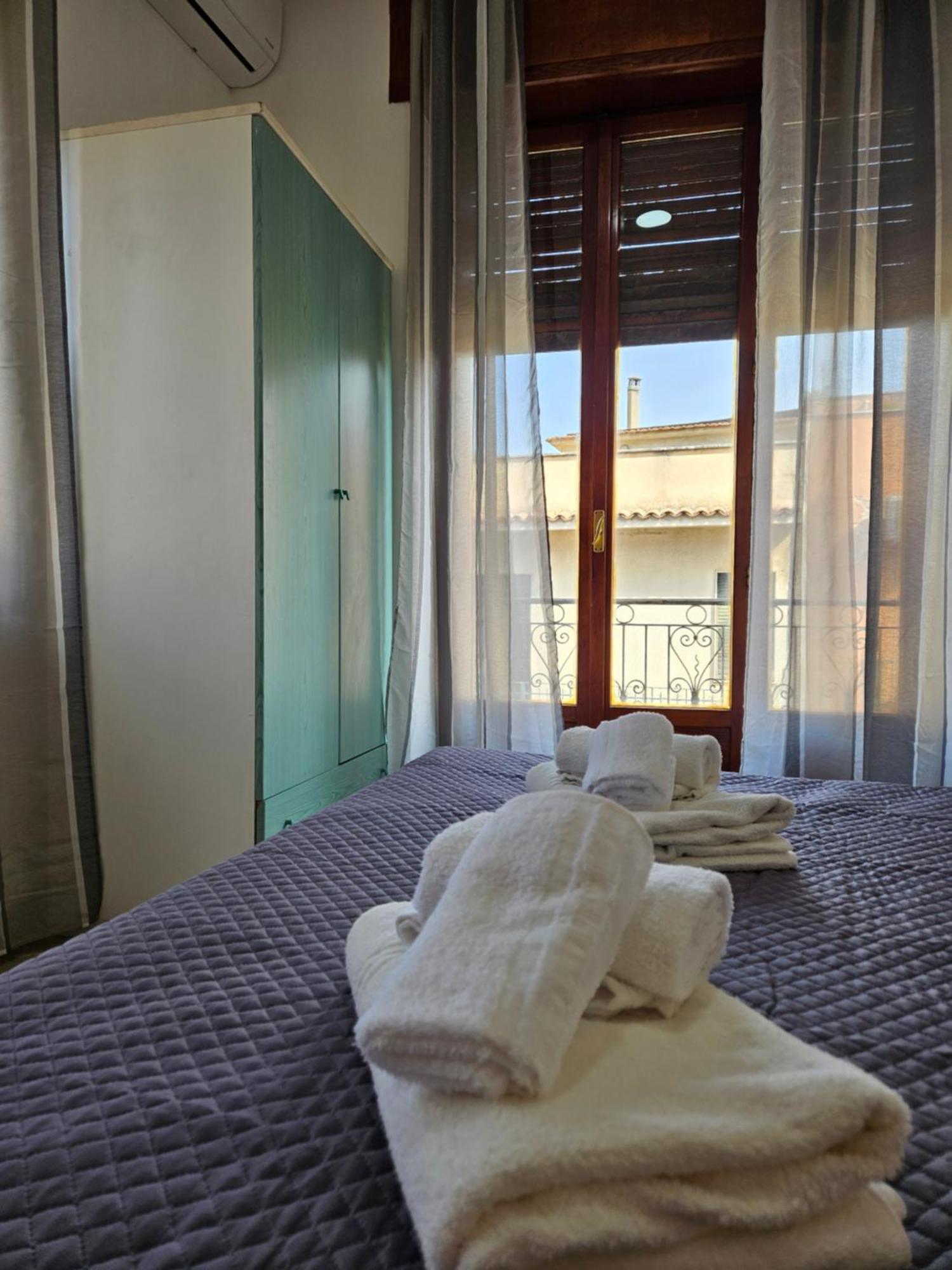 Porta Messina Rooms 陶尔米纳 外观 照片