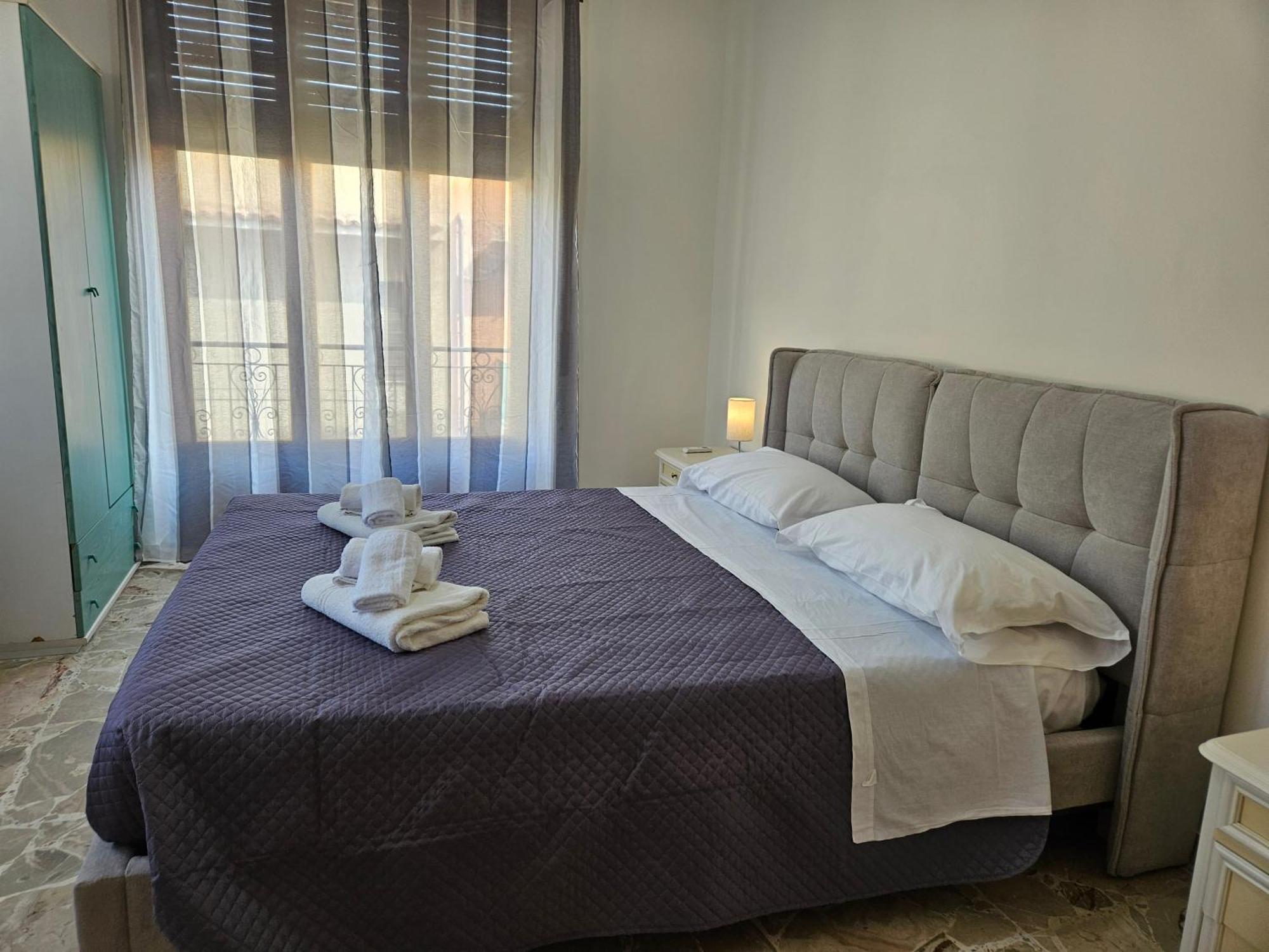 Porta Messina Rooms 陶尔米纳 外观 照片